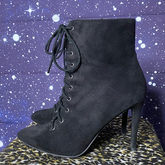 Black booties with pointed heel - tie up - Picture 5 of 9